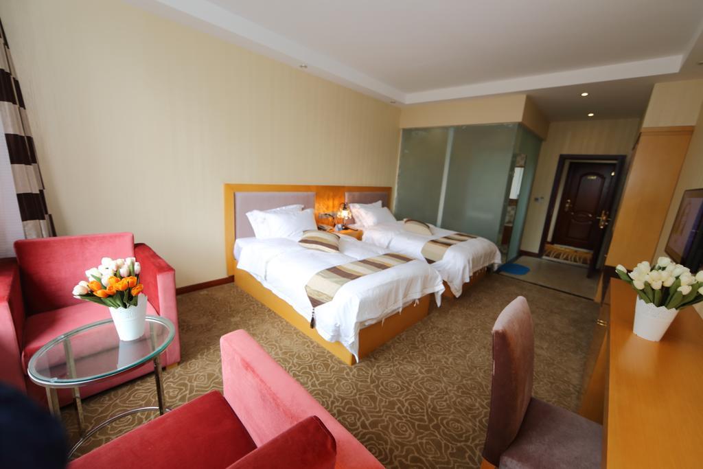 Panshan Tingquan Tuwo Holiday Resort Лэшань Номер фото