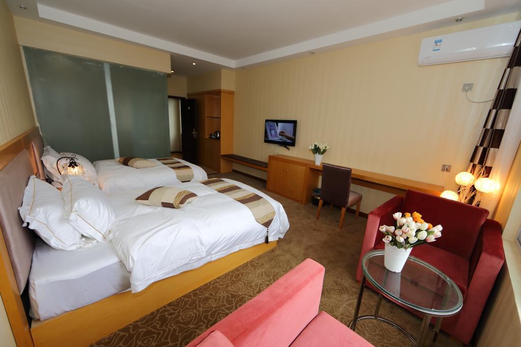Panshan Tingquan Tuwo Holiday Resort Лэшань Номер фото