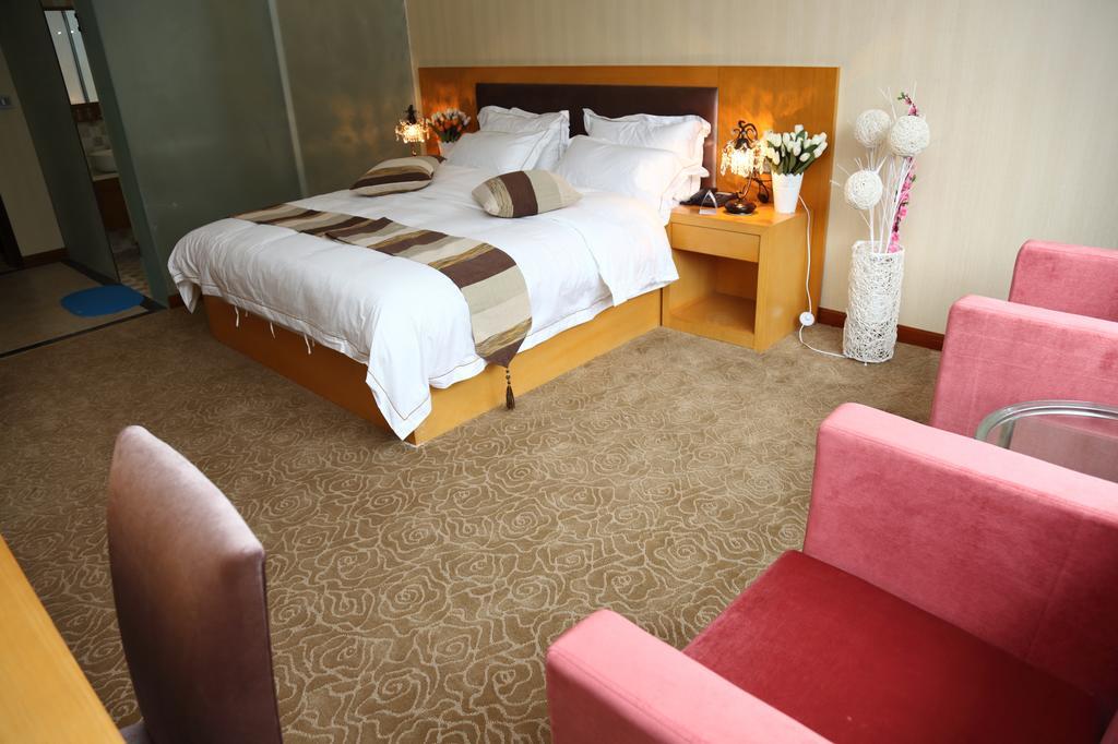 Panshan Tingquan Tuwo Holiday Resort Лэшань Номер фото