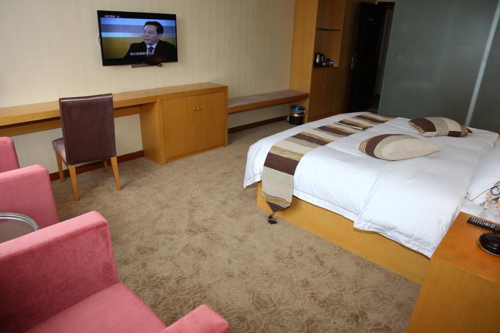 Panshan Tingquan Tuwo Holiday Resort Лэшань Номер фото